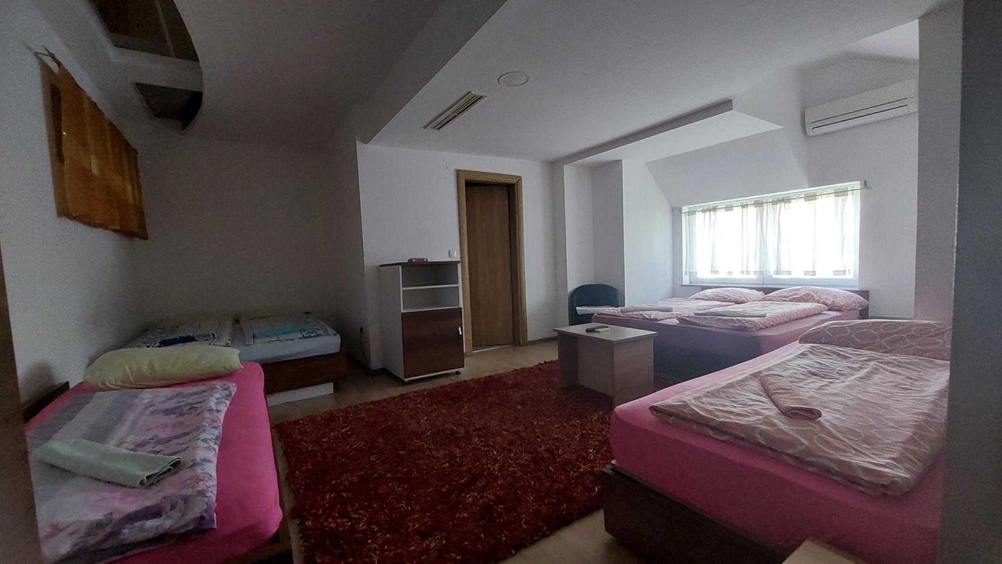 Hotel Irish Bihac Luaran gambar